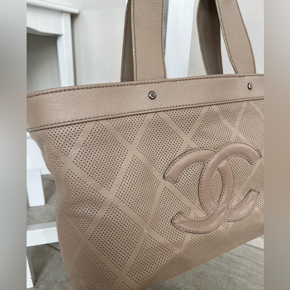 Chanel Beige Perforated Caviar Tote - Picture 2 of 16